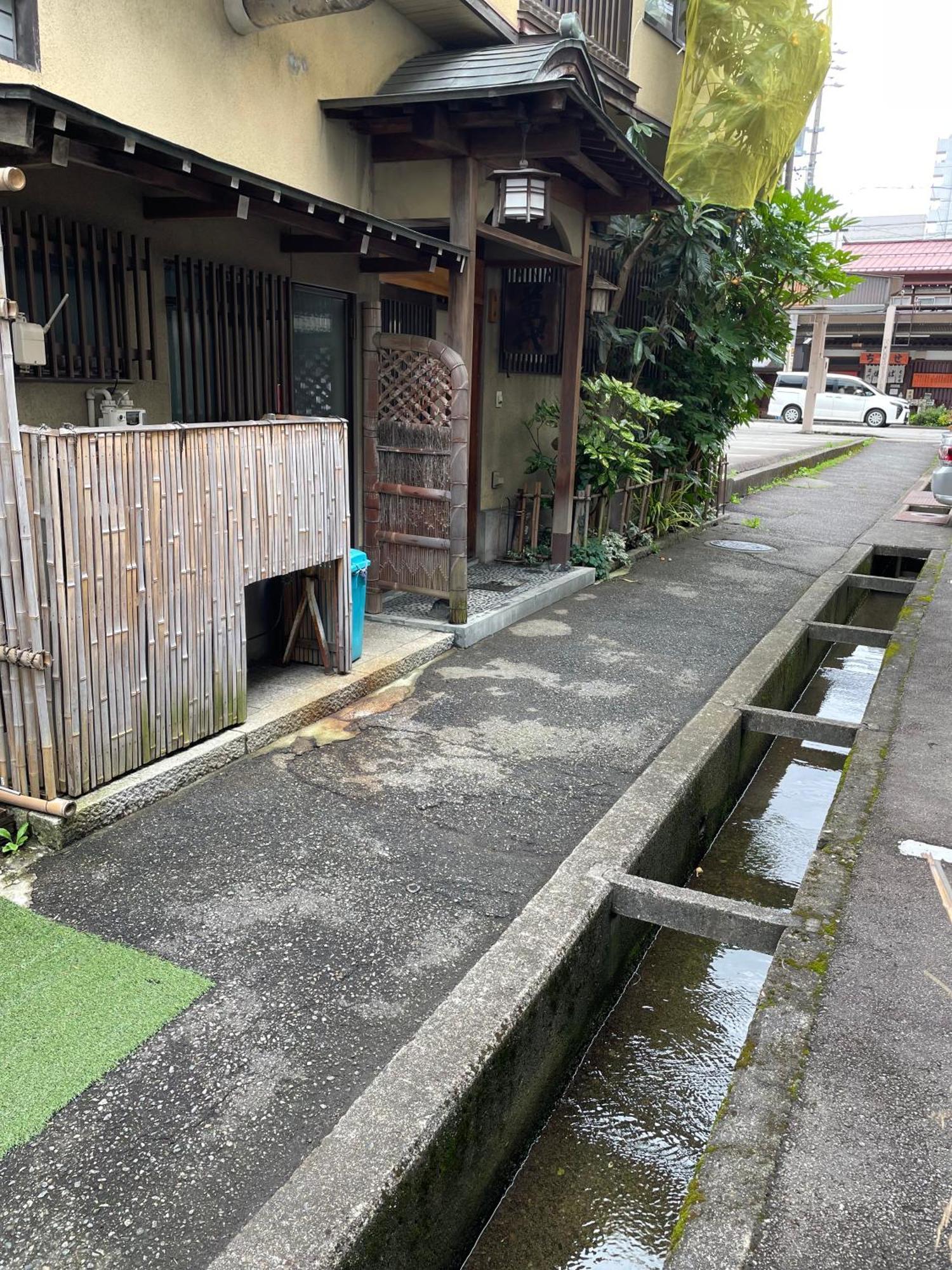ホテル タニャポーン ハウス 高山市 エクステリア 写真
